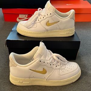 Nike Air Force 1 ‘07 LC white/vanilla size men’s 8.5 / women’s 10